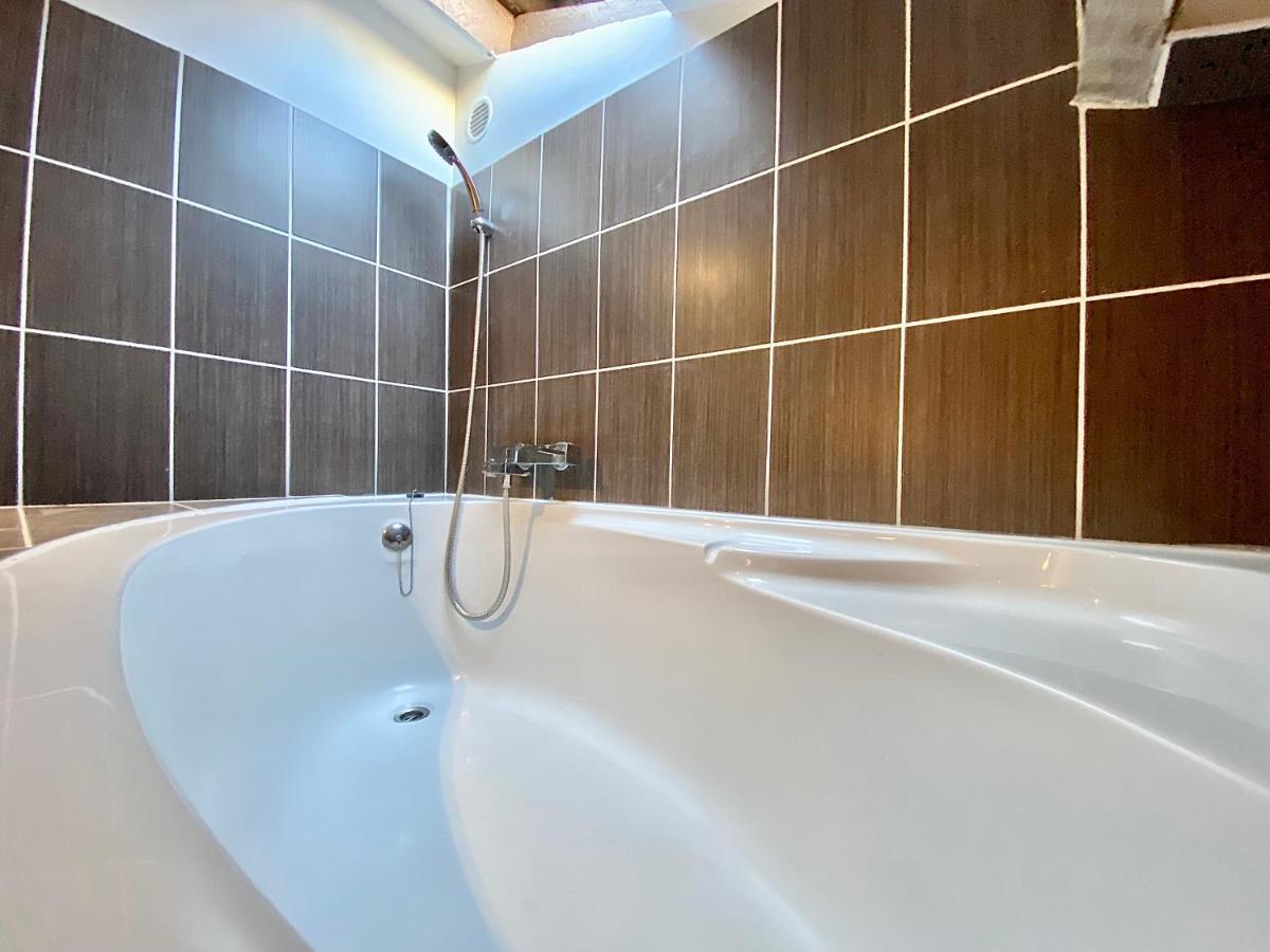 Lovely & Cozy Duplex Heart Of Nice With Bathtub! Екстериор снимка